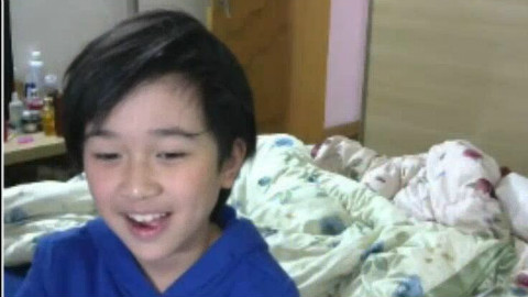 LOL七岁最萌小主播,上单不死老树,混分神坦捆