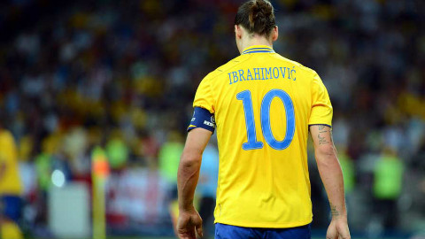 欧洲杯十大经典进球 伊布蝎子摆尾&范巴斯滕