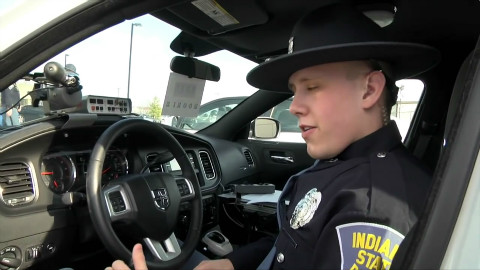 2016年美国印第安纳州的警车(好酷啊) - AcFun