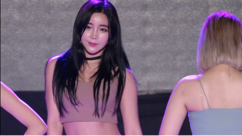 韩国女团Laysha金高恩的饭拍视频 - AcFun弹幕视频网 - 认真你就输啦 (ω)ノ- ( ゜- ゜)つロ