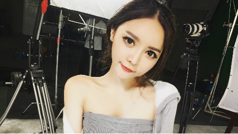 【瑞希希大爷】华丽丽的自我介绍 - AcFun弹幕