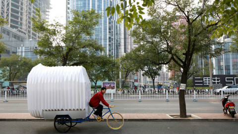 三轮车上的移动房子,可折叠住两人,还有浴缸 -