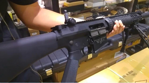 【AIrsoft】VFC SR25气动回膛玩具枪测评 - A