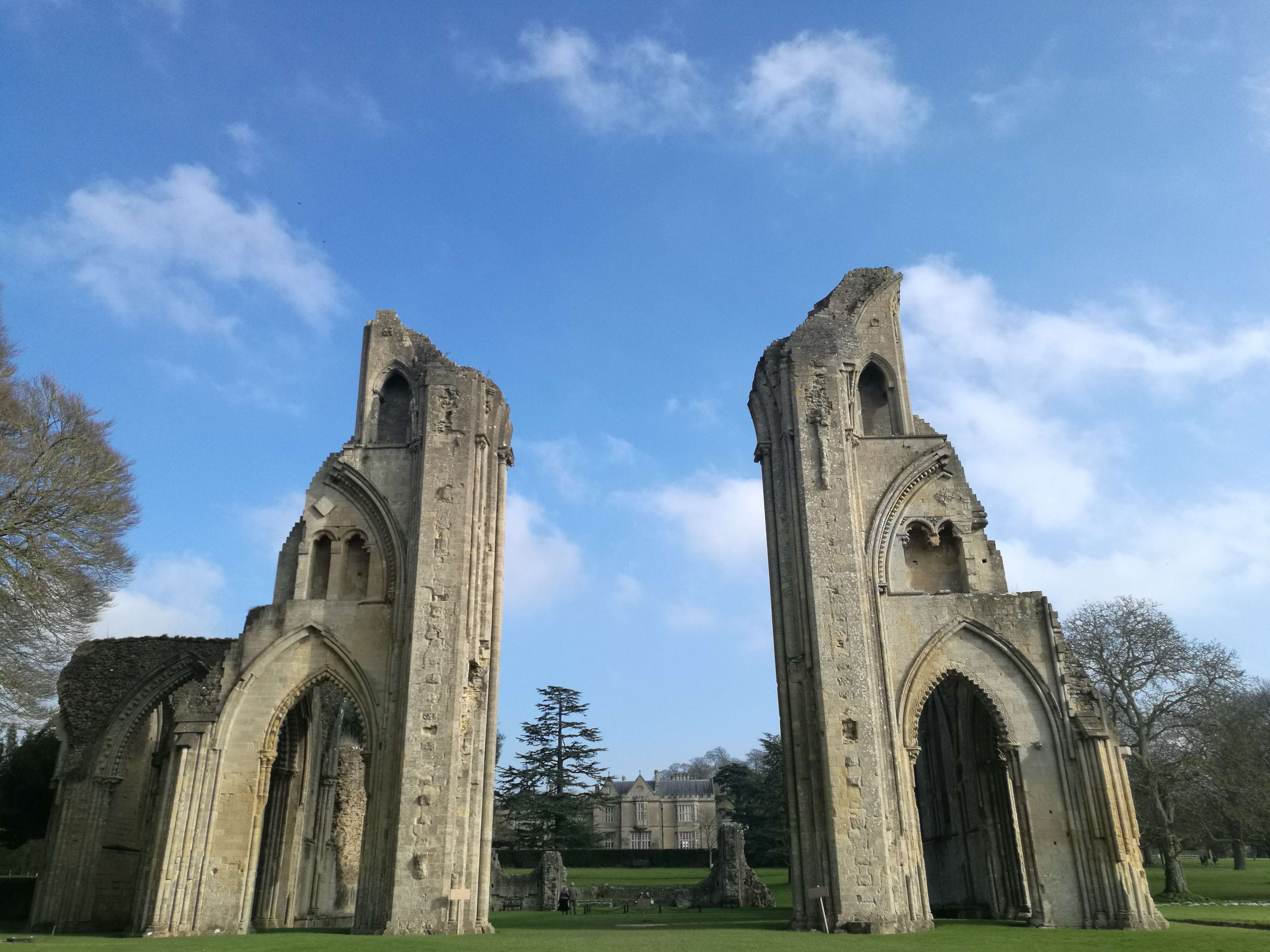 acer的英国圣地巡礼——格拉斯顿伯里(glastonbury)以及布里斯托