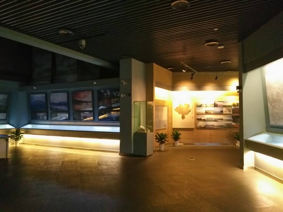 烟峙吴山,雾锁西湖——杭州的博物馆1