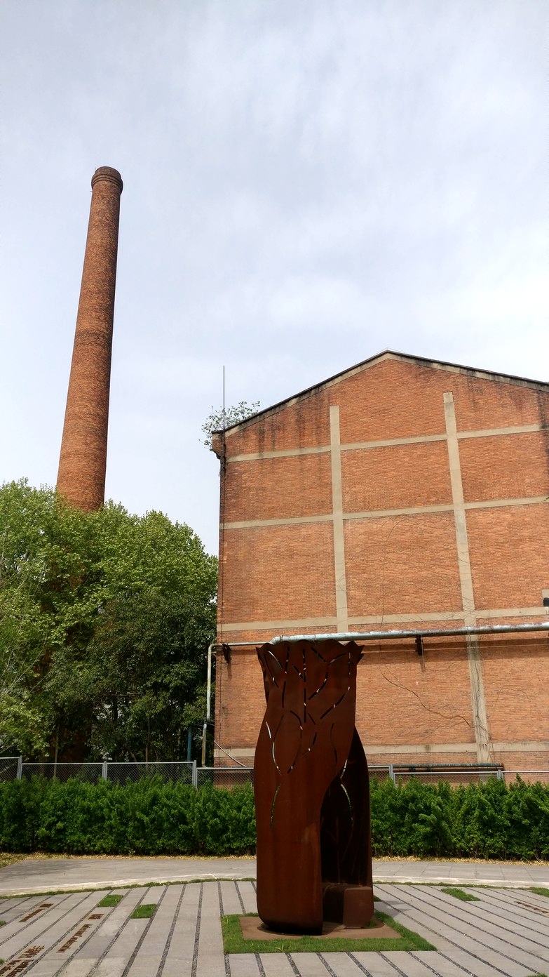 张之洞与武汉博物馆,建在其开办的汉阳铁厂的原址上,博物馆不大,简述