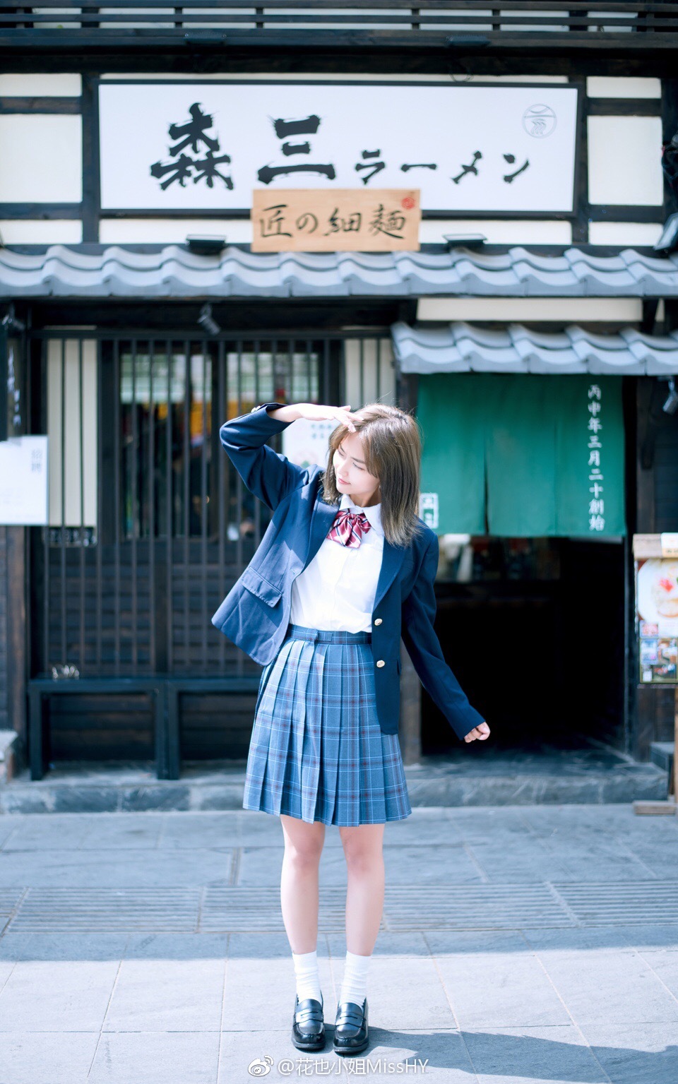 穿jk的服装就叫做cos jk!