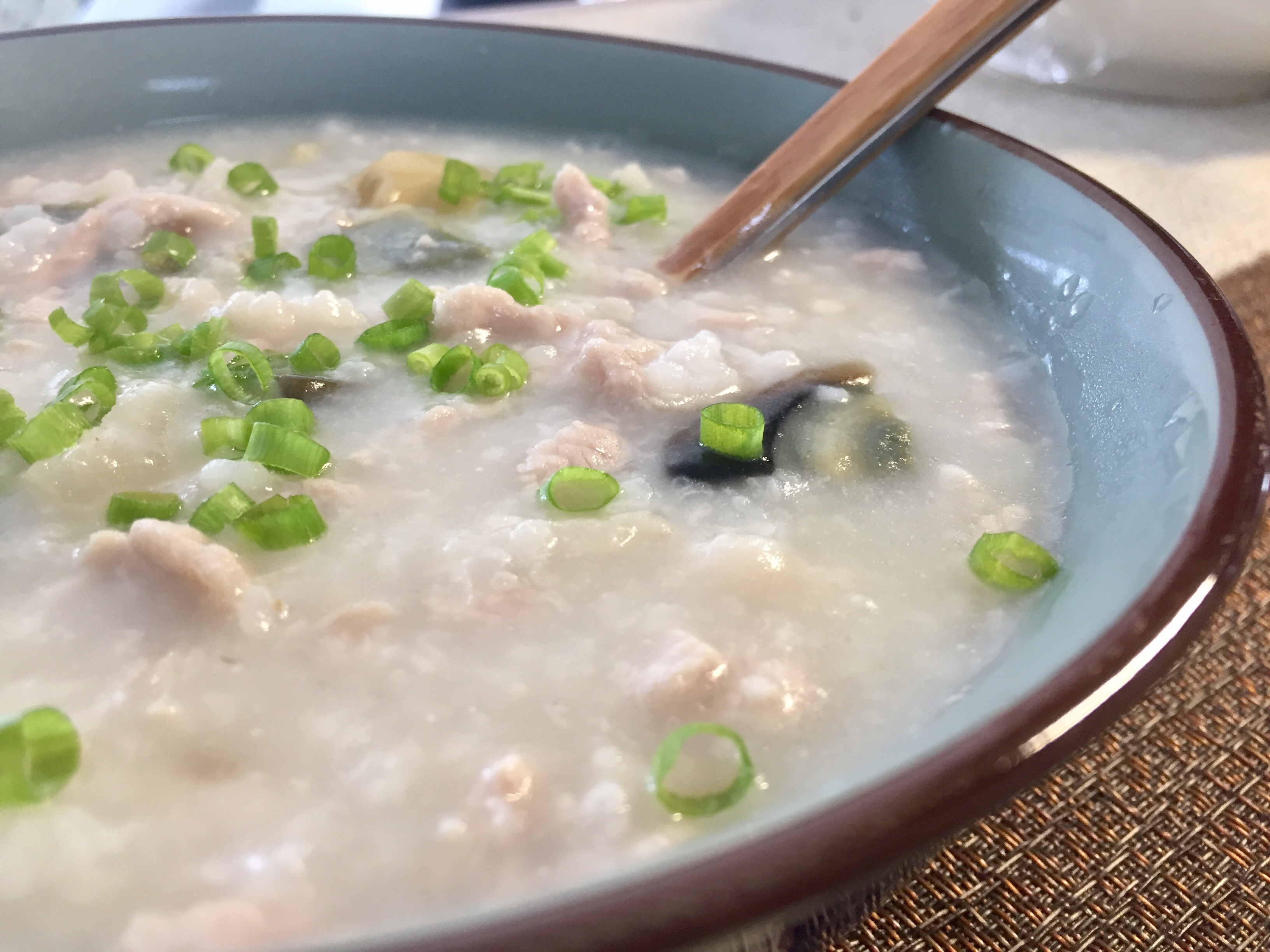 ✿ 香绵的皮蛋瘦肉粥!来个特写