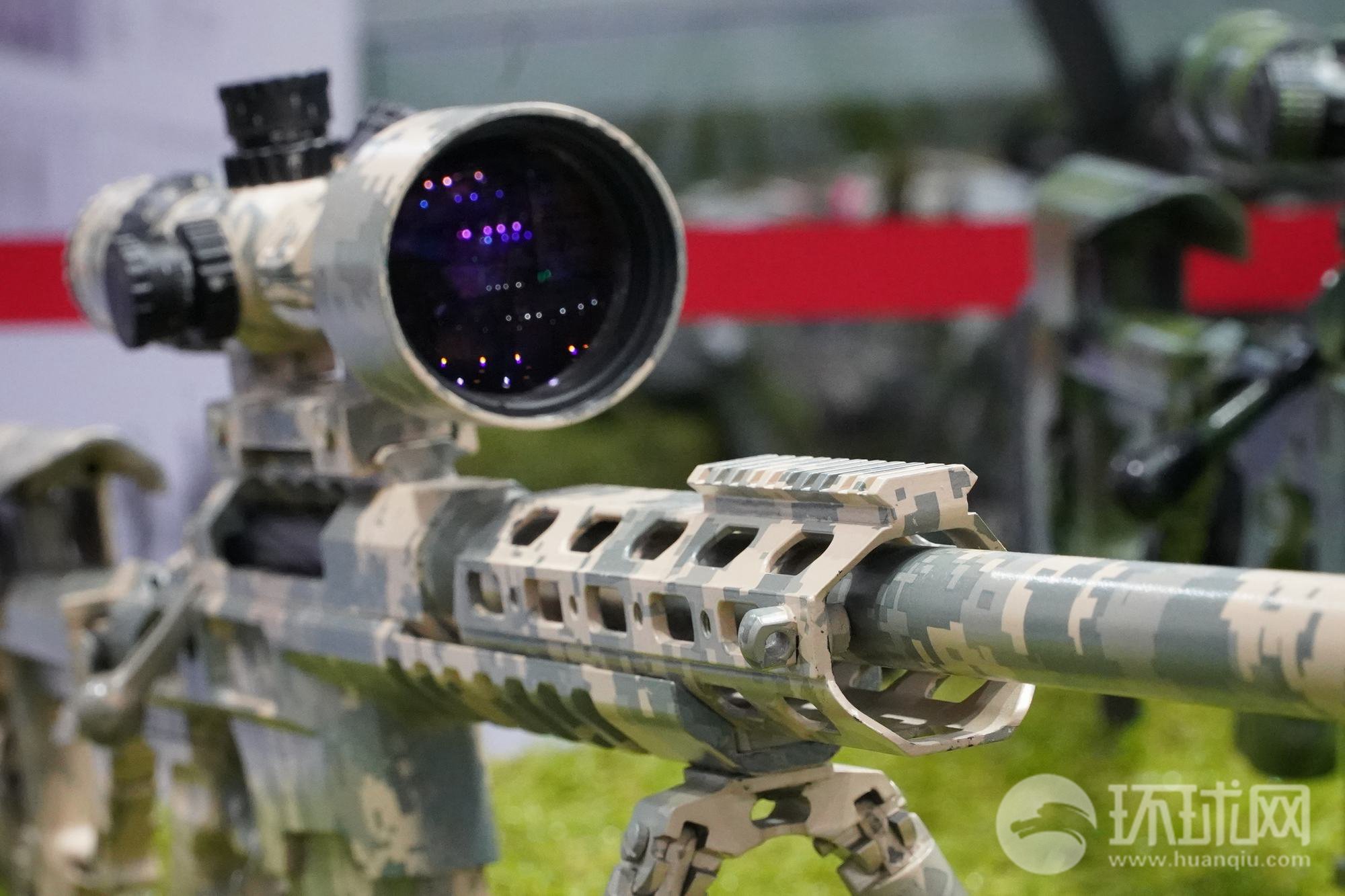 环球网：国产8.6毫米口径高精大狙亮相造型相当时髦