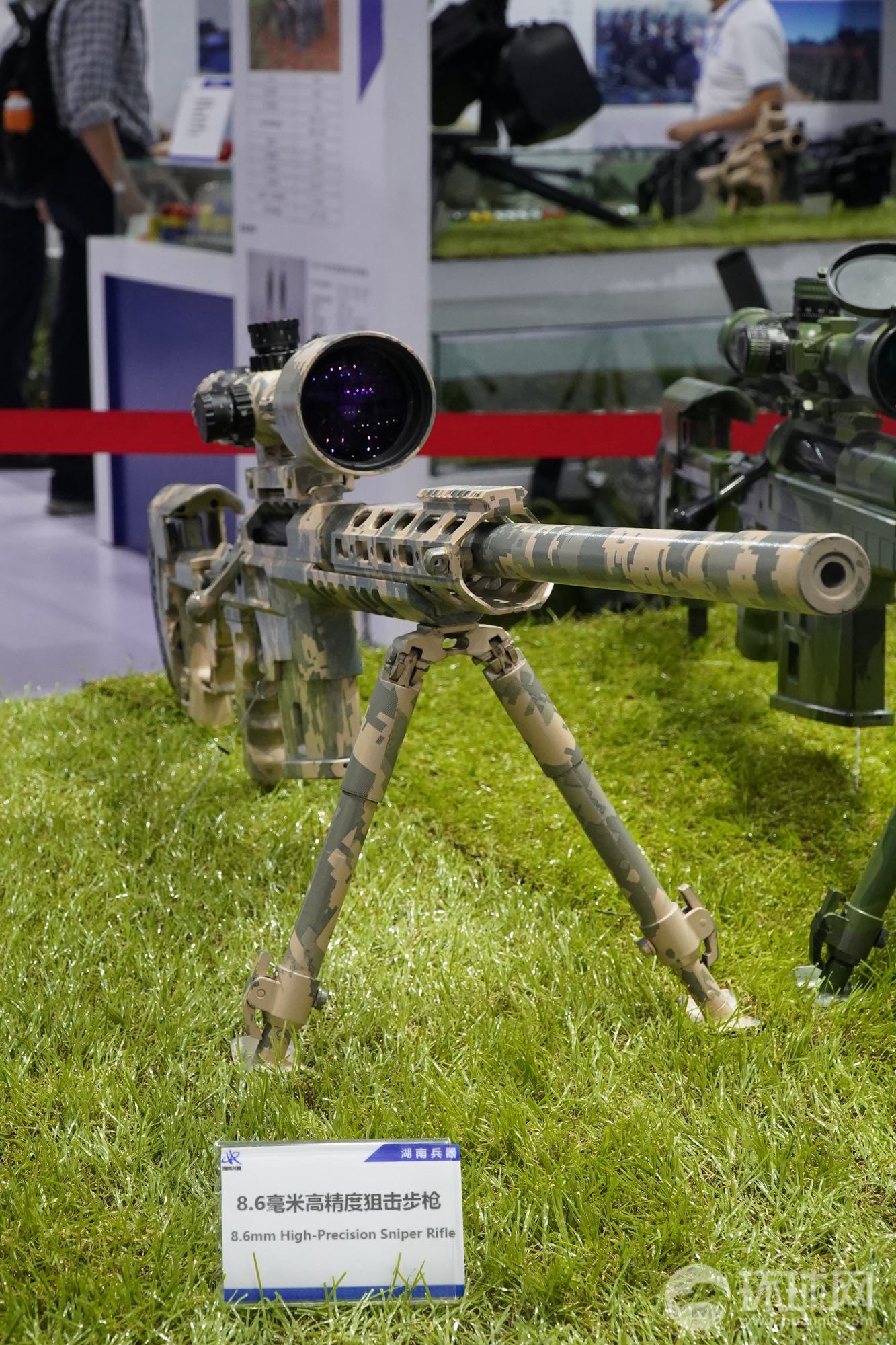 环球网：国产8.6毫米口径高精大狙亮相造型相当时髦