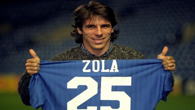 球迷朋友大家好今天的球星故事主角是大器晚成的足坛魔术师佐拉