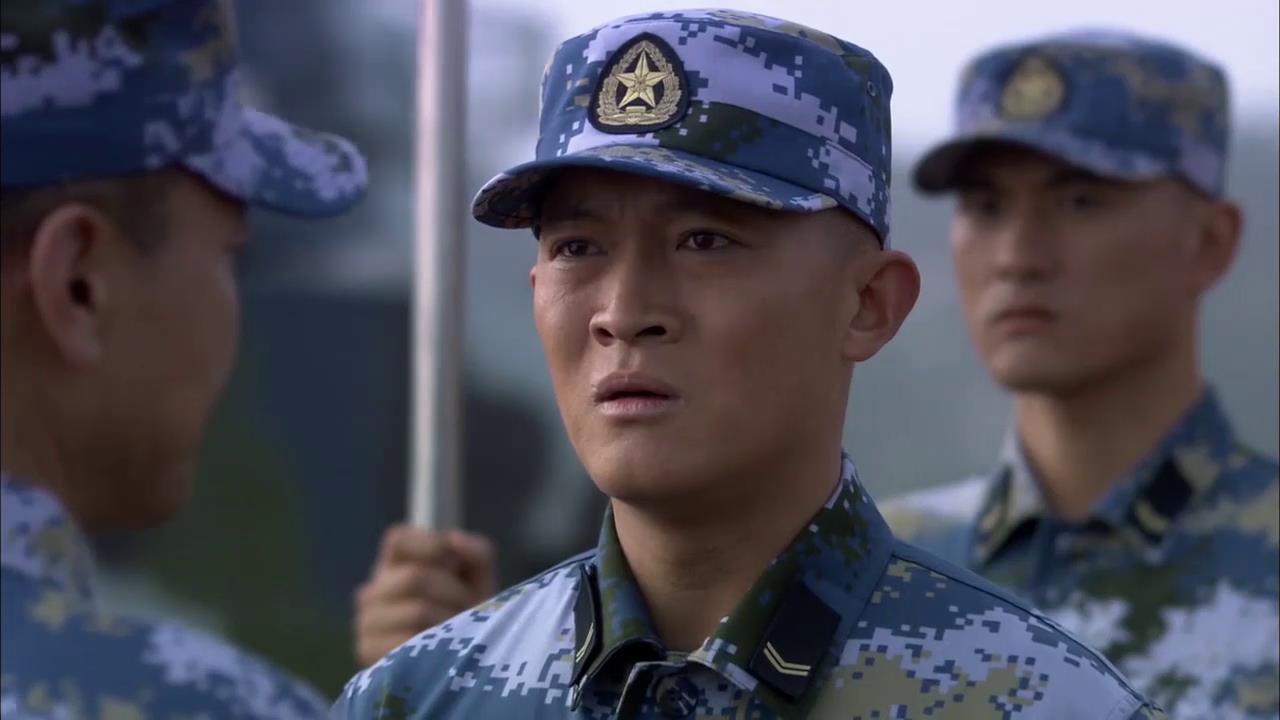 火蓝刀锋: 老邓撵走海盗, 没立功反倒要检讨, 蒋小鱼不干了