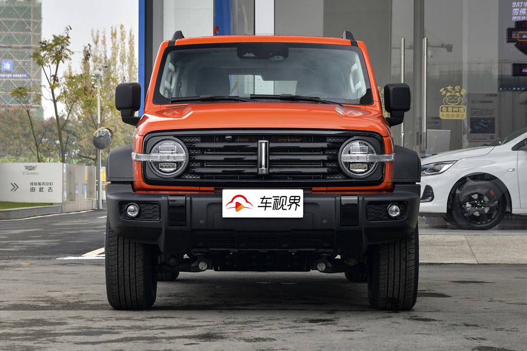 wey 坦克300上市 售17.58万起 谁说越野车不能潮?