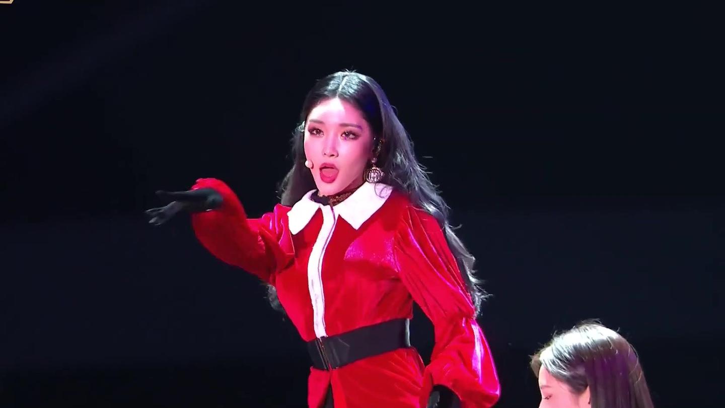 金请夏mama香港场《roller coaster love u》舞台, 酒儿太好看了