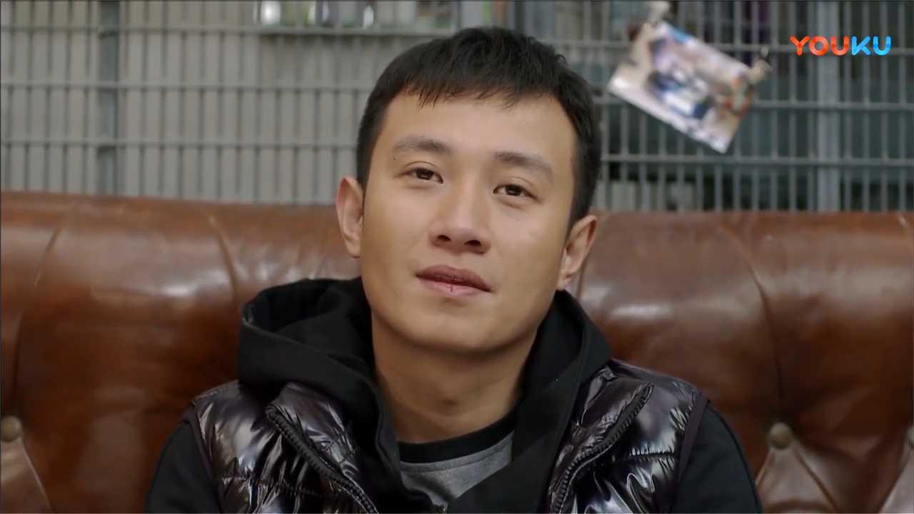 小爸爸: 于果看录像带, 美女生前对于果告白, 真的太虐心了!