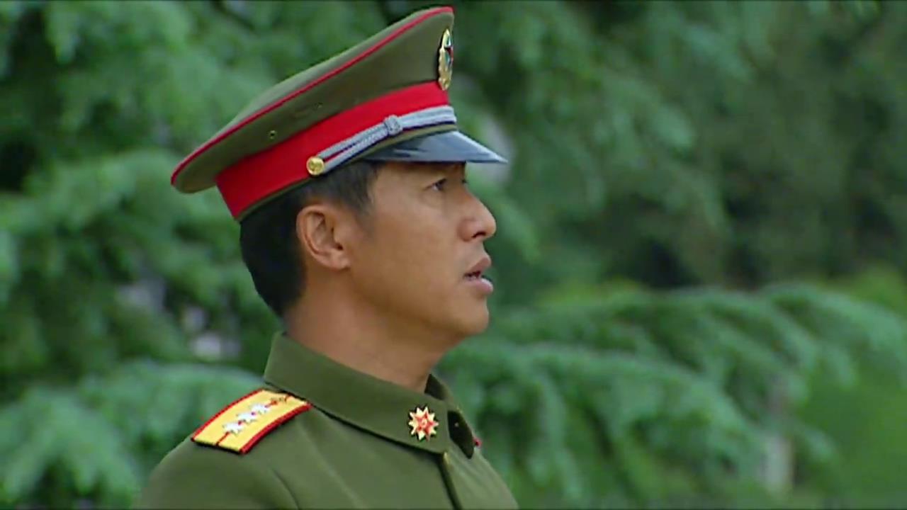 士兵突击: 钢七连彻底解散, 连长目送士兵离开, 场面令人泪目