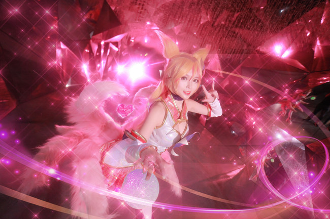 cos英雄联盟阿狸星之守护者九尾妖狐阿狸