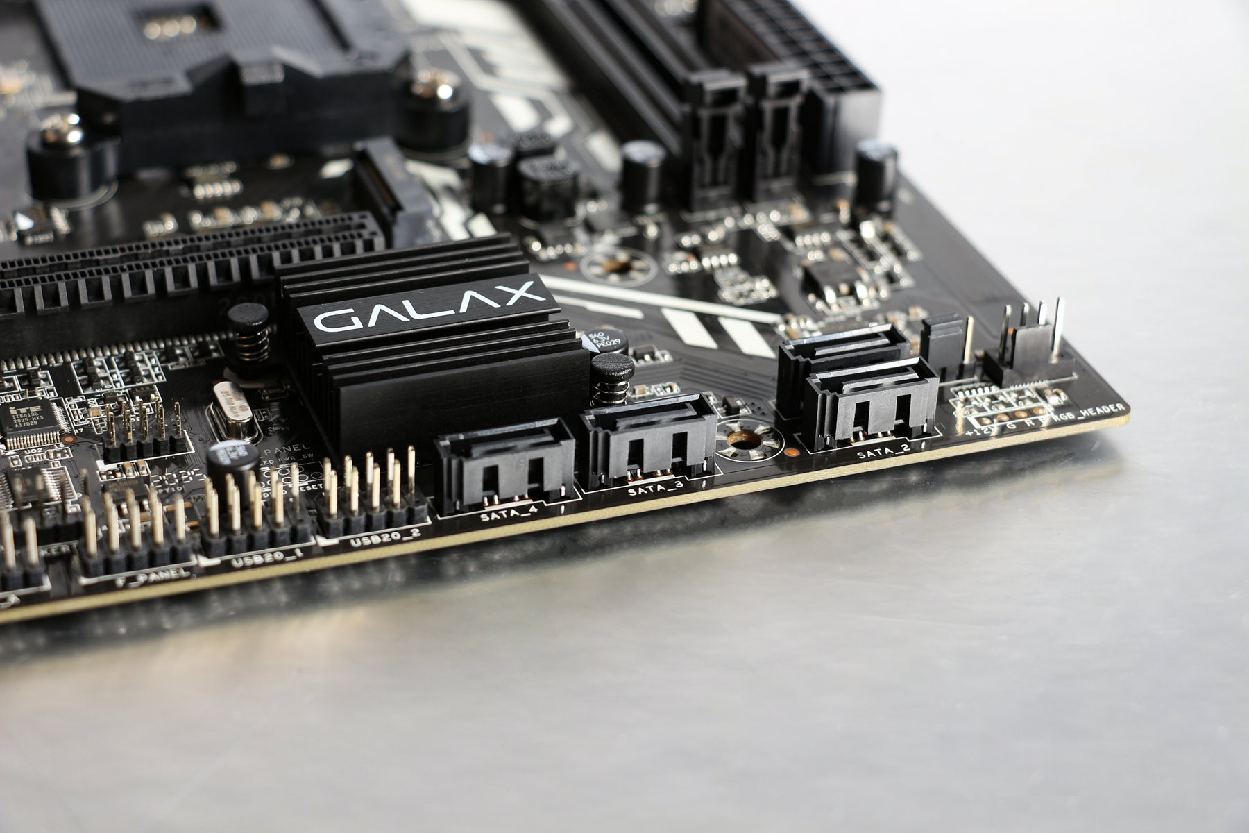 影驰a520m光影主板评测麻雀虽小五脏俱全