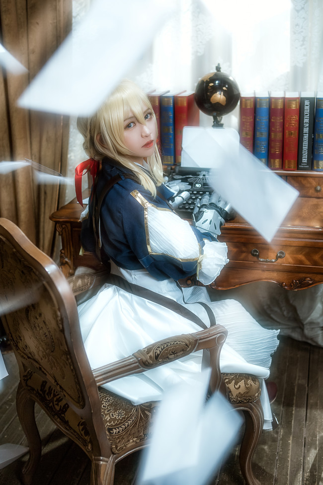 cos紫罗兰永恒花园薇尔莉特伊芙加登