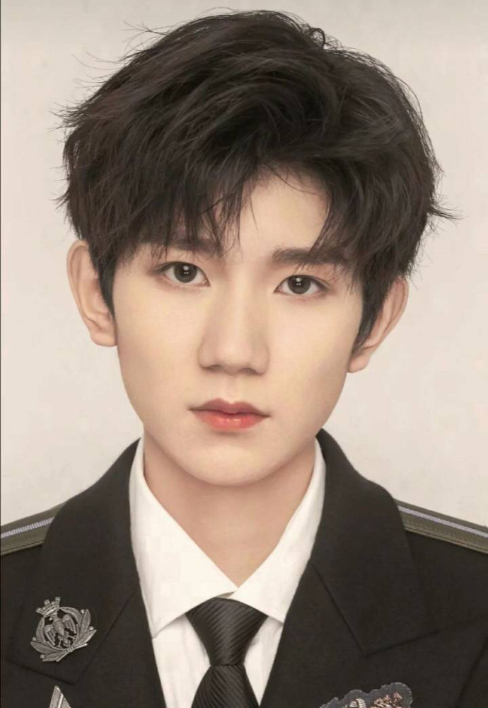 明星证件照大赏原来这就叫平平无奇