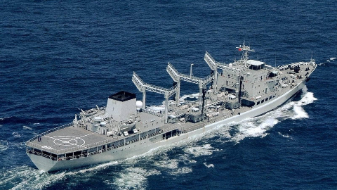 海军881洪泽湖舰图片