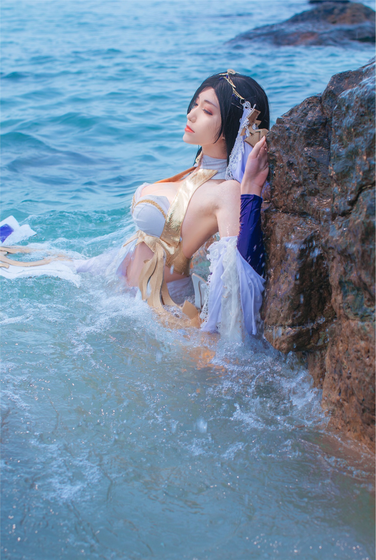 每日cos南桃白金常服得克萨斯常服貂蝉异域舞娘三联弹