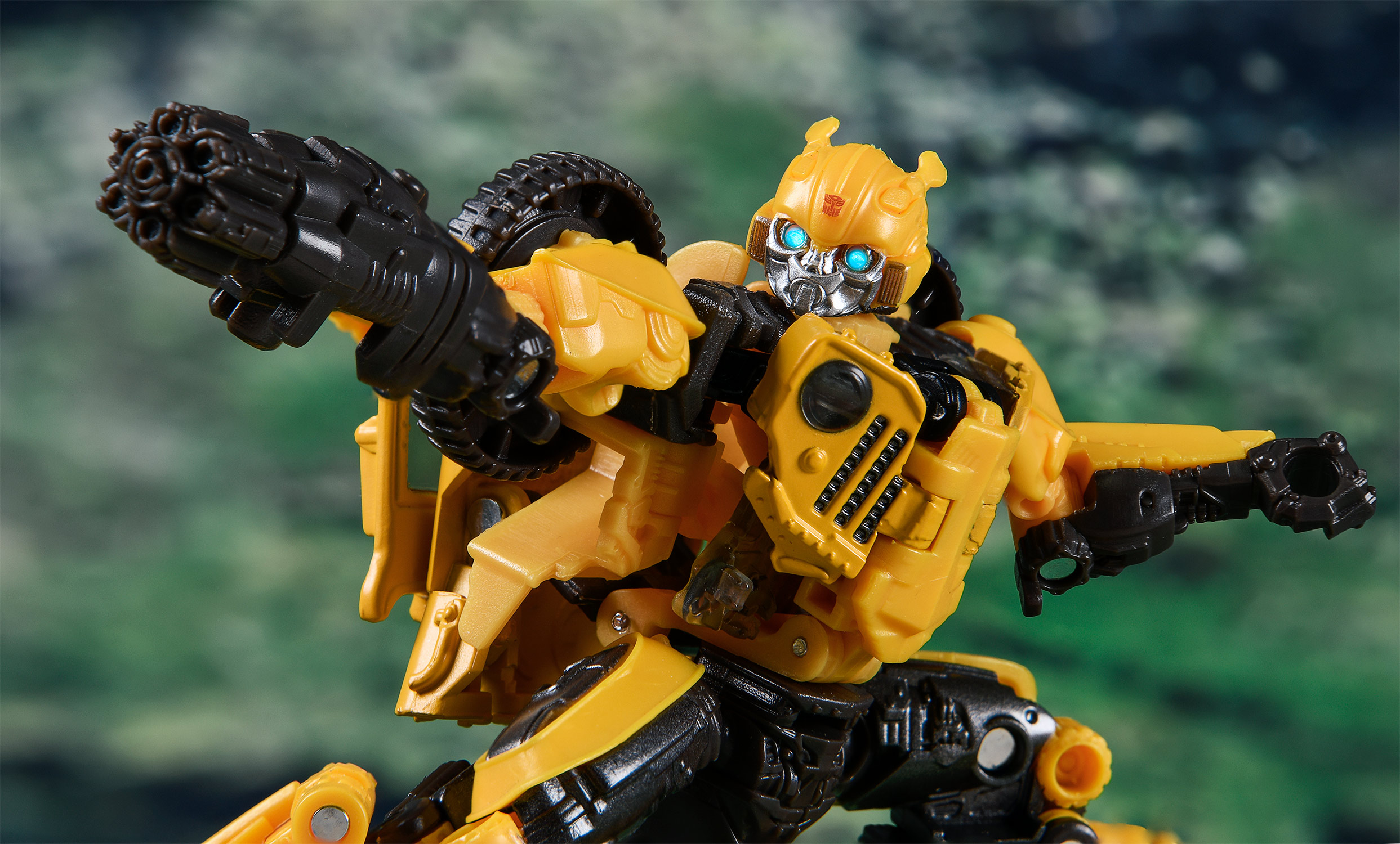 变形金刚ss路霸大黄蜂粉碎