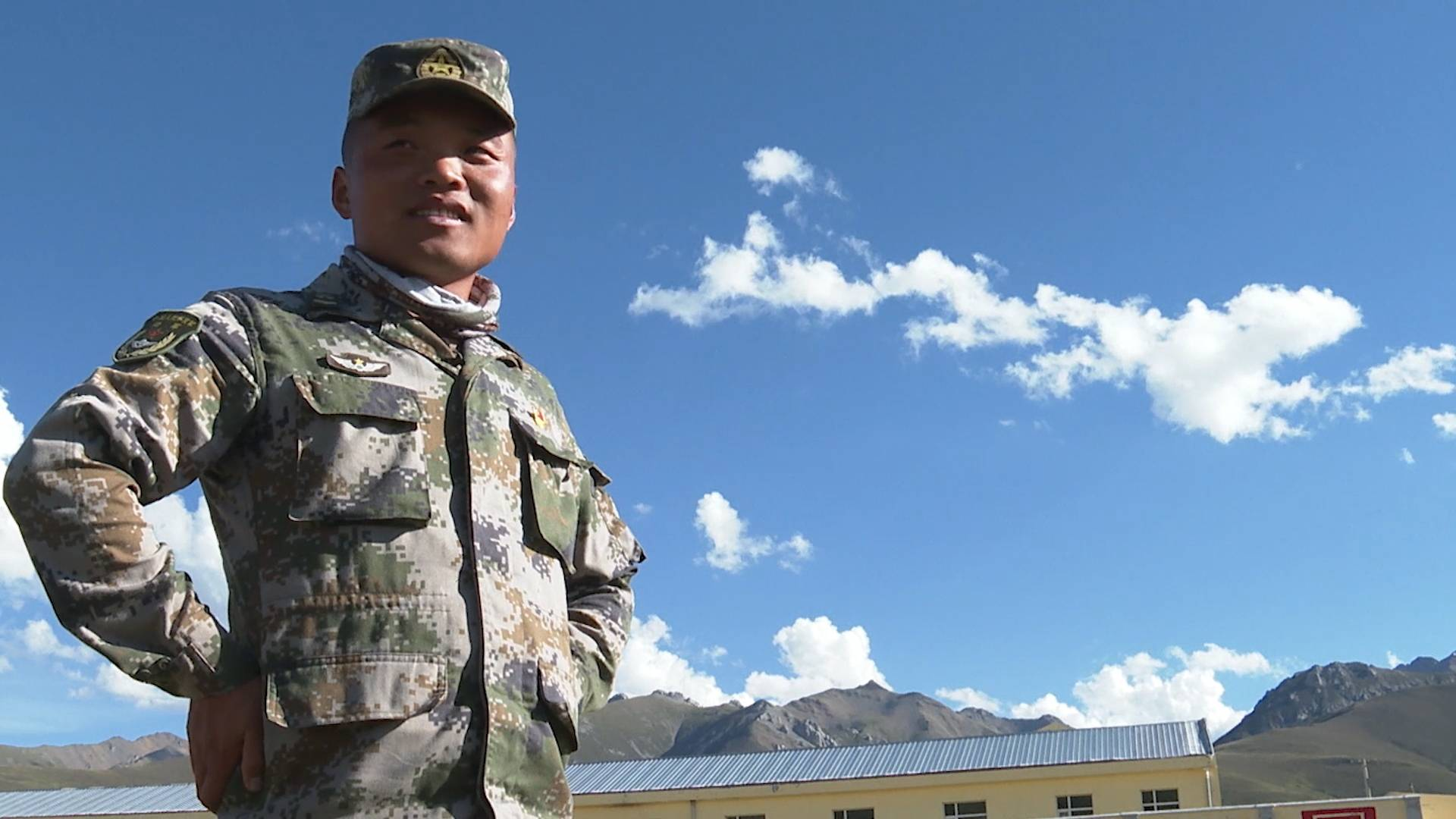 铁血黑旋风赵班长的双面人生