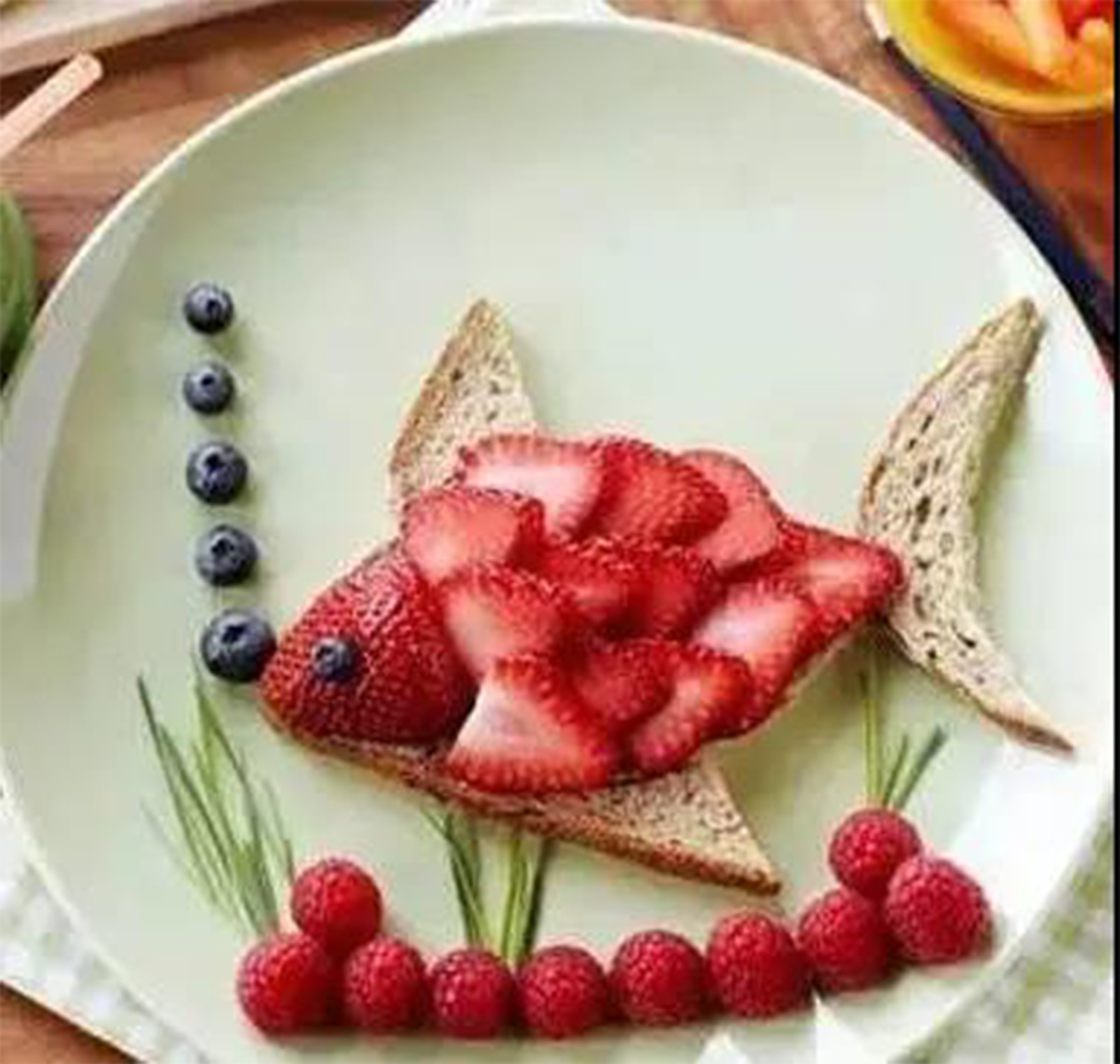 如何做水果拼盘5种常见水果拼盘的花样切法60种水果拼盘鉴赏美到舍不