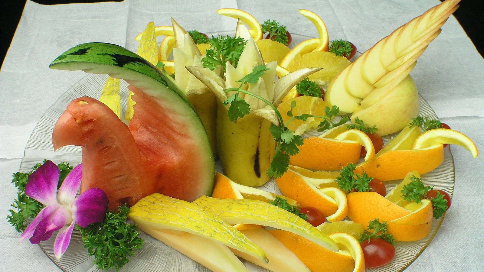 如何做水果拼盘5种常见水果拼盘的花样切法60种水果拼盘鉴赏美到舍不