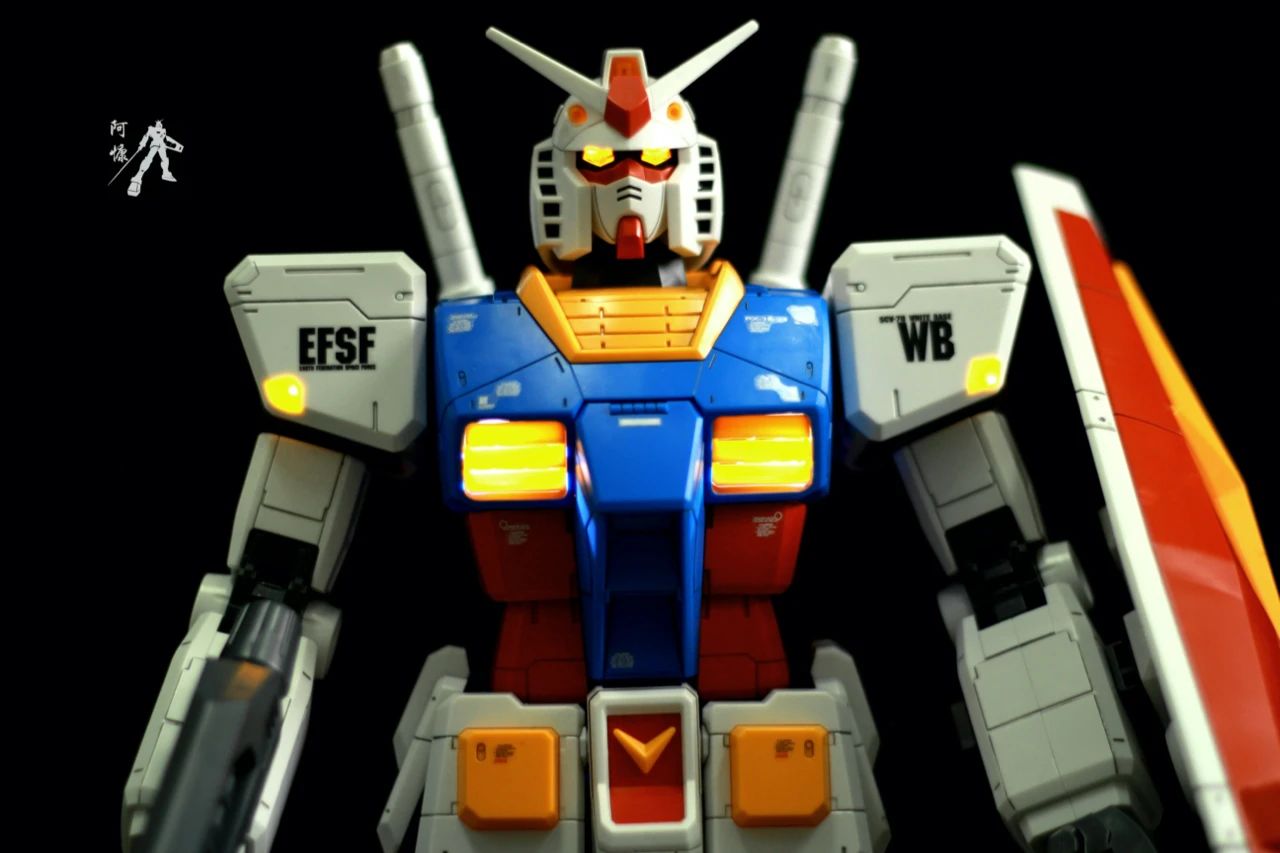 megasize元祖高达加灯