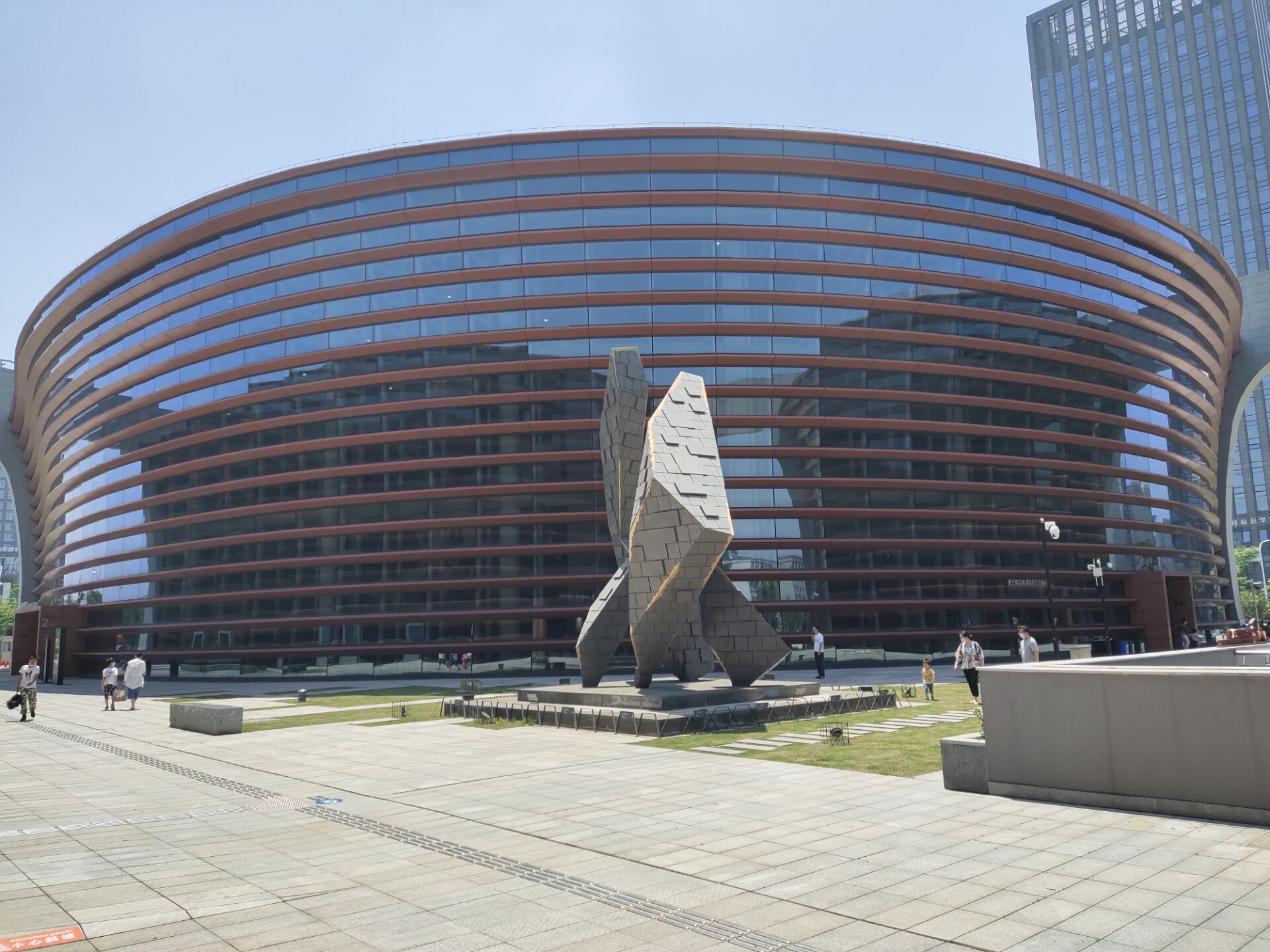 奔走在嘉善嘉善博物馆