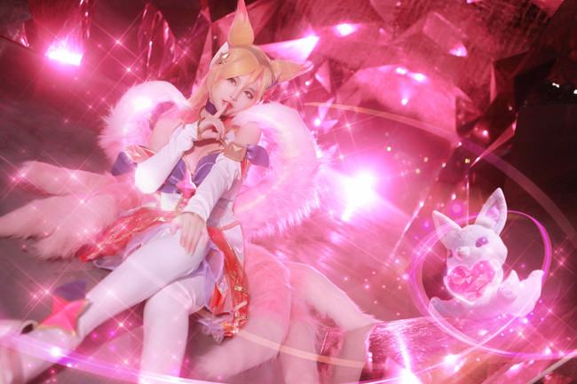 cos英雄联盟阿狸星之守护者九尾妖狐阿狸