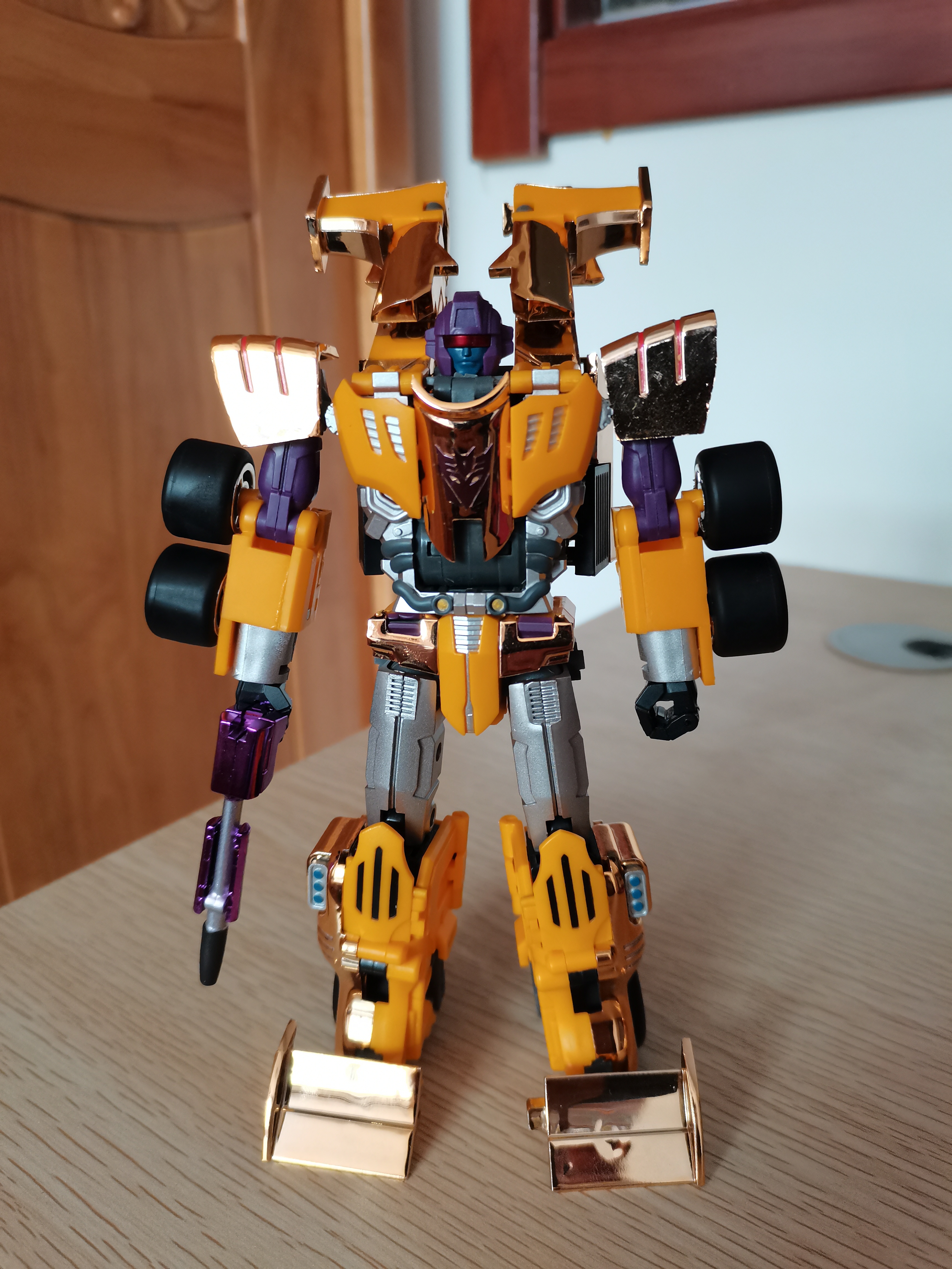 变形金刚玩具之tfm飞天虎电镀版抢劫