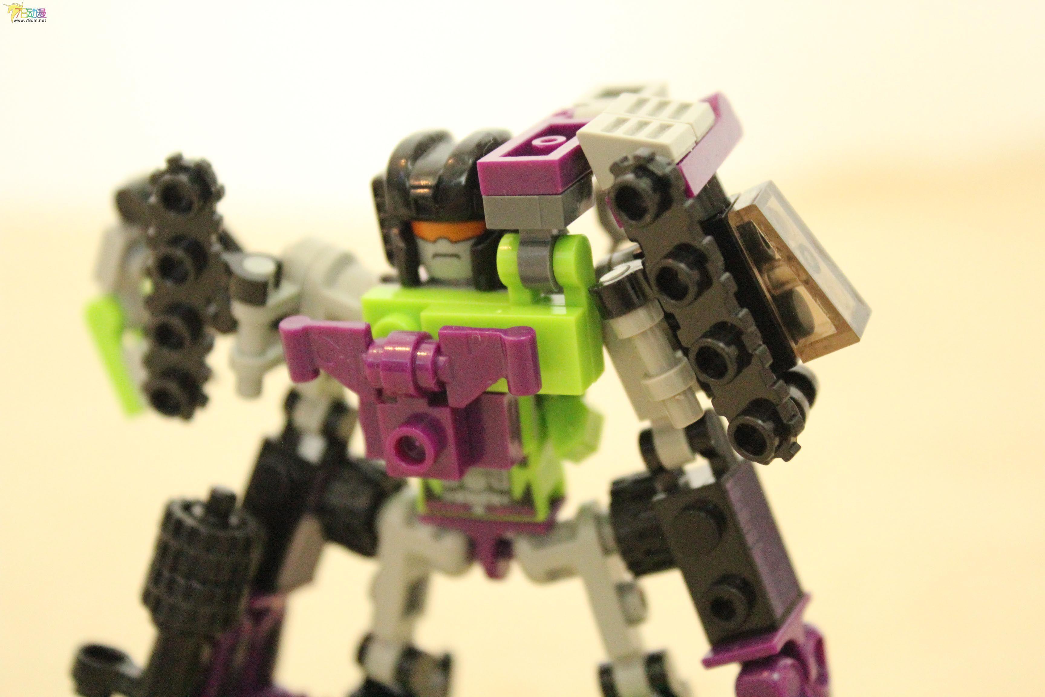 可直接变形的积木变形金刚声波