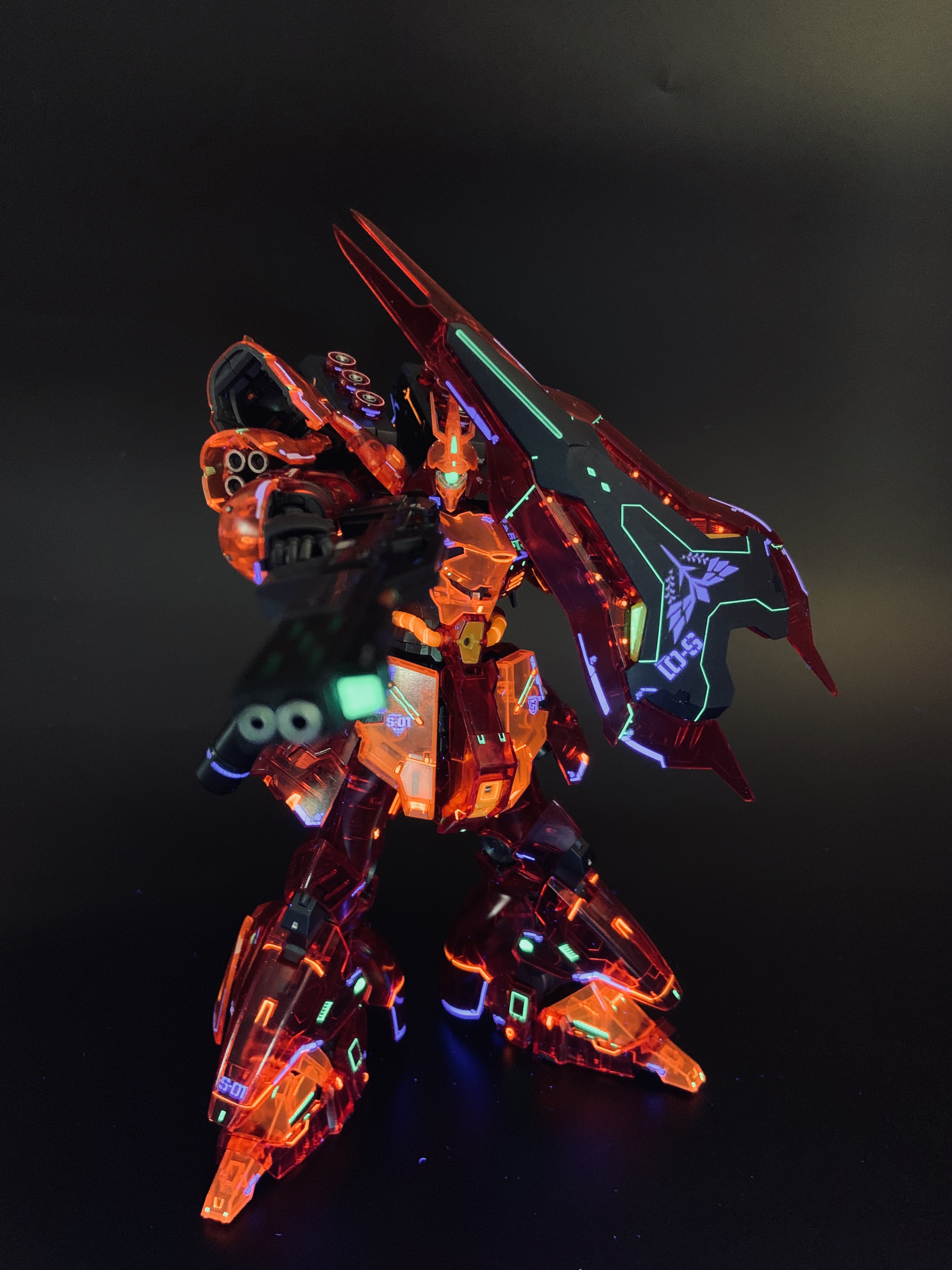 rg彩透沙扎比手涂荧光色