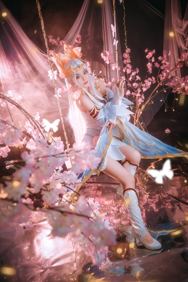 cos丨王者荣耀貂蝉美女一回头一江春水向东流