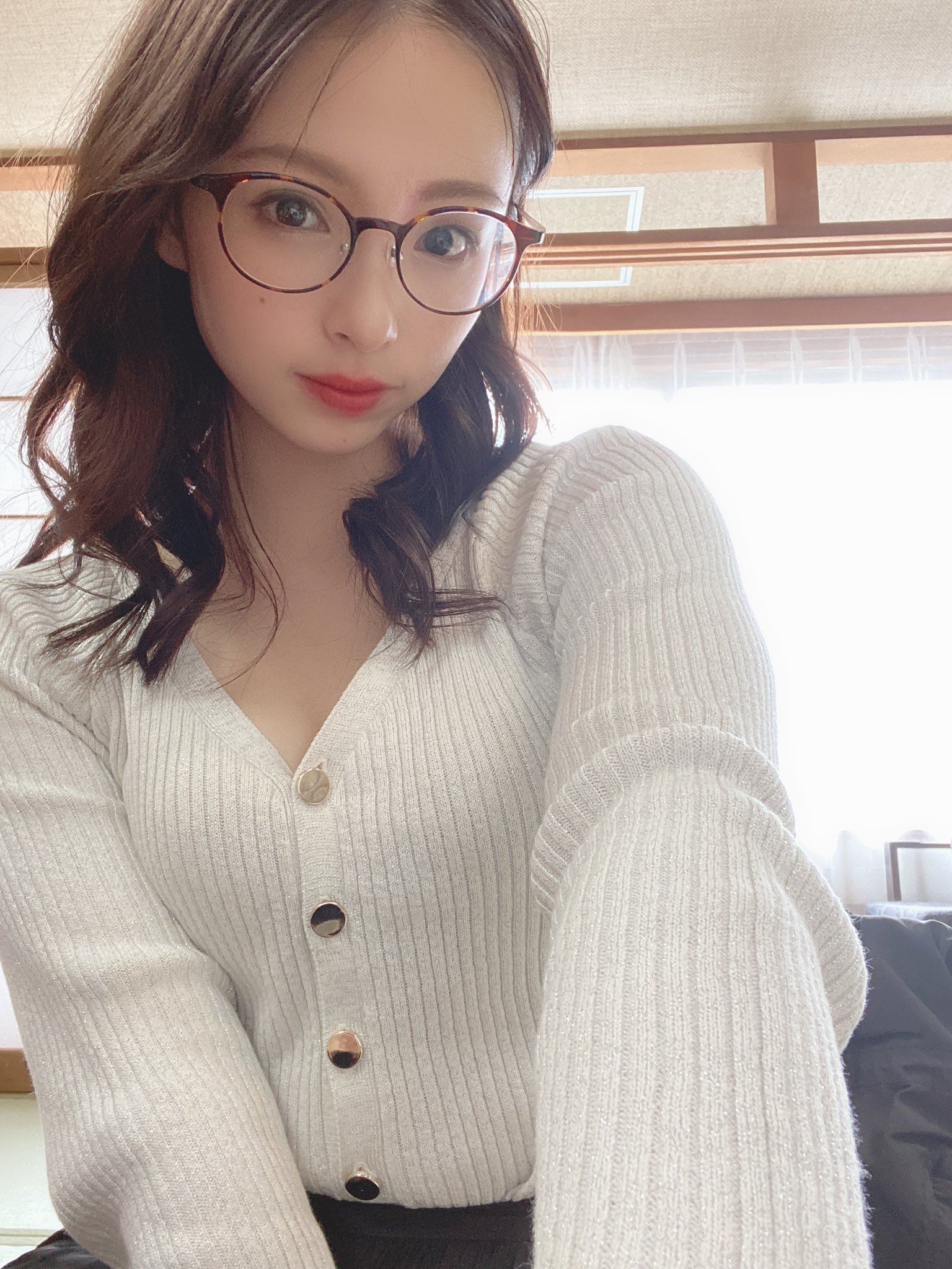 鹤卷星奈桃花眼眼镜娘星名美津纪沙滩玉体躺写真偶像图集