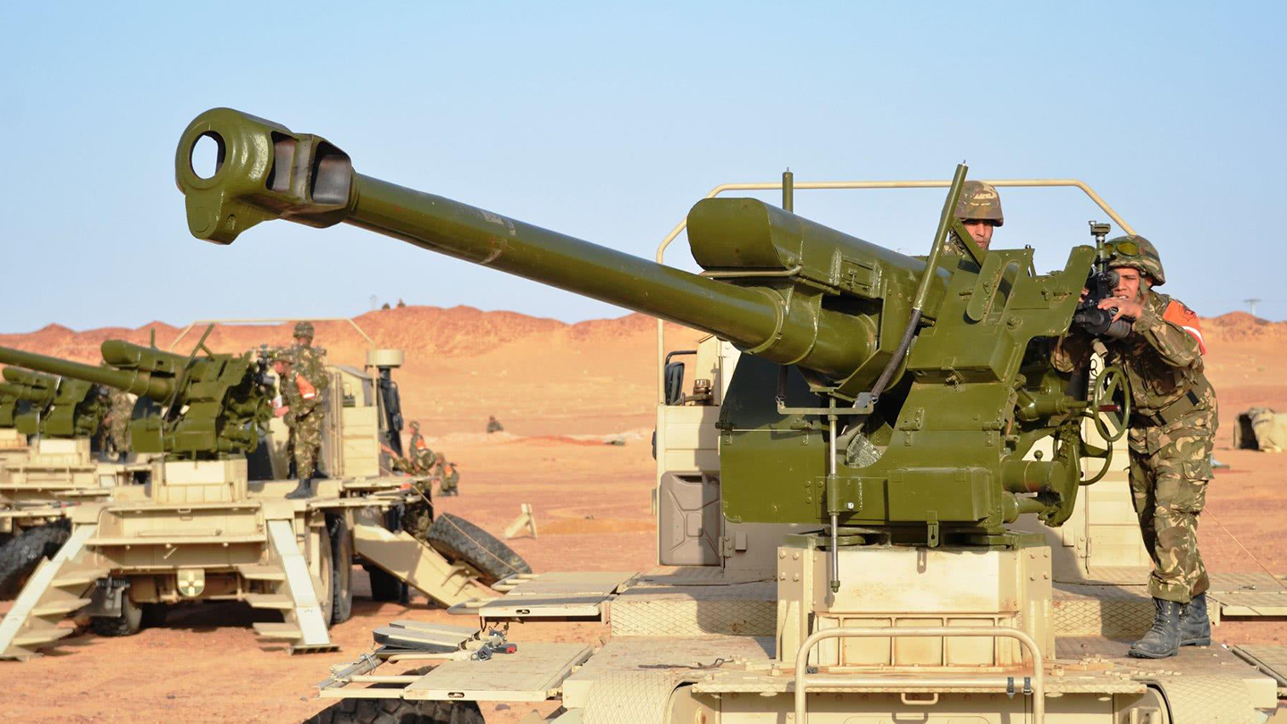 试玩用积木搭建的d30型榴弹炮小积木里的大乐趣