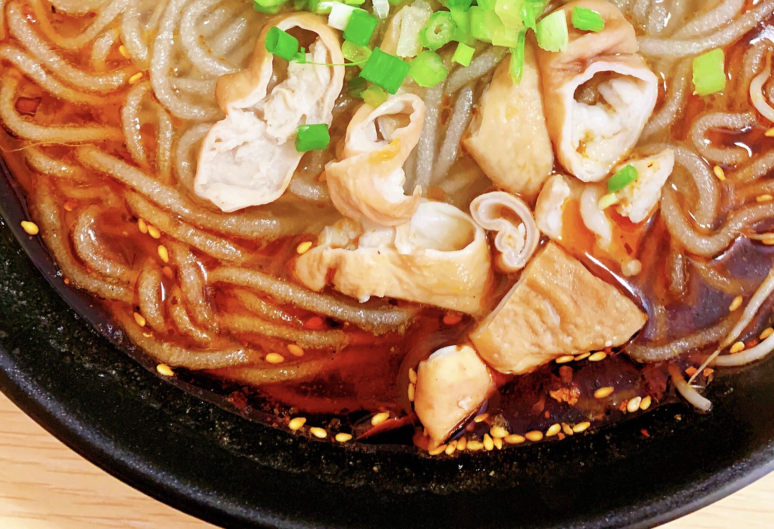 谢霆锋都爱吃,梁家巷这碗肥肠粉,吃完梦里都回味!