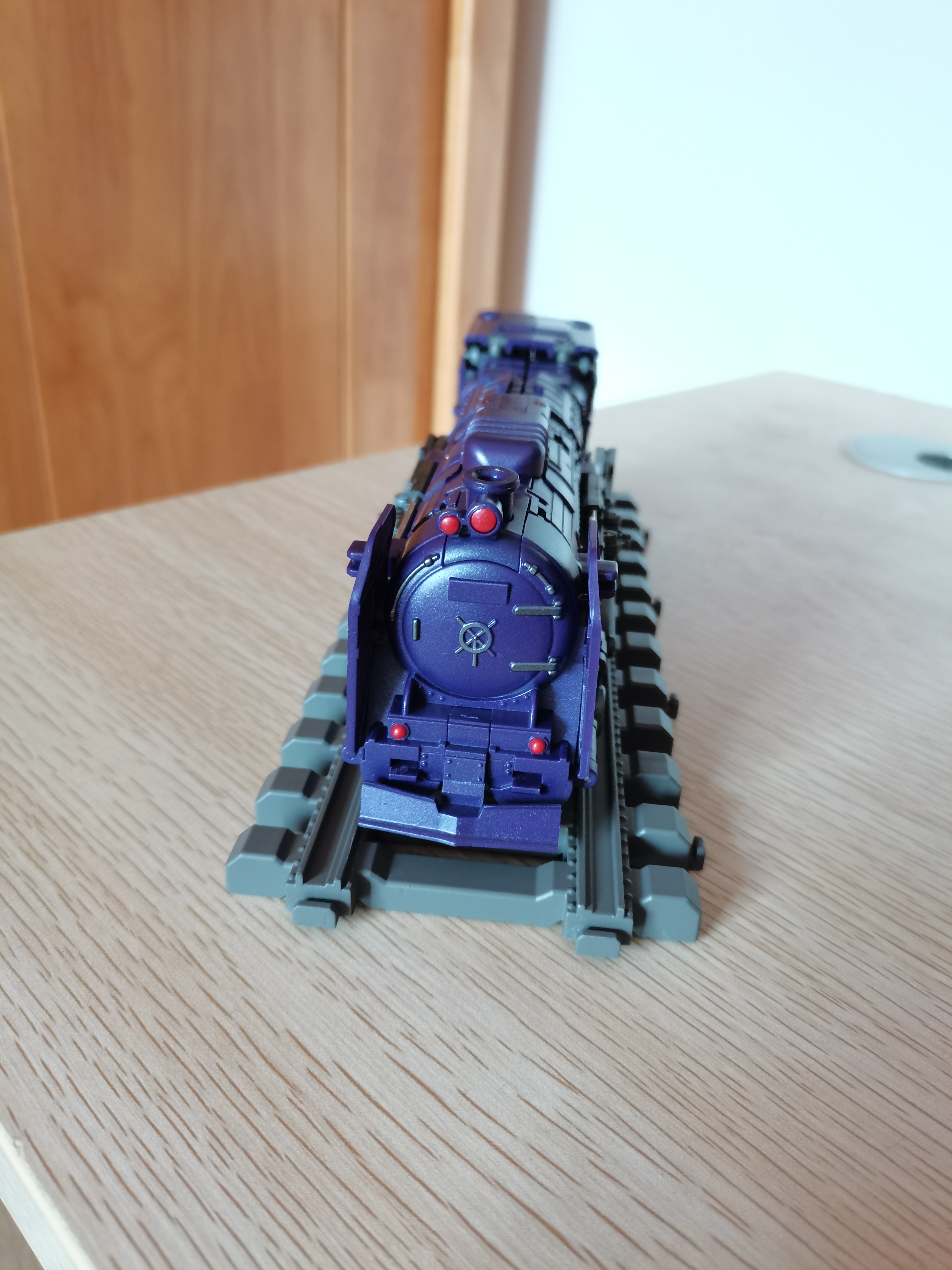 变形金刚玩具之zeta大火车