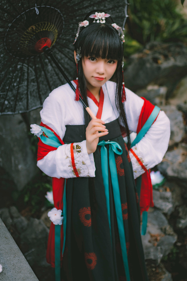 cos剑网三cos山河人间