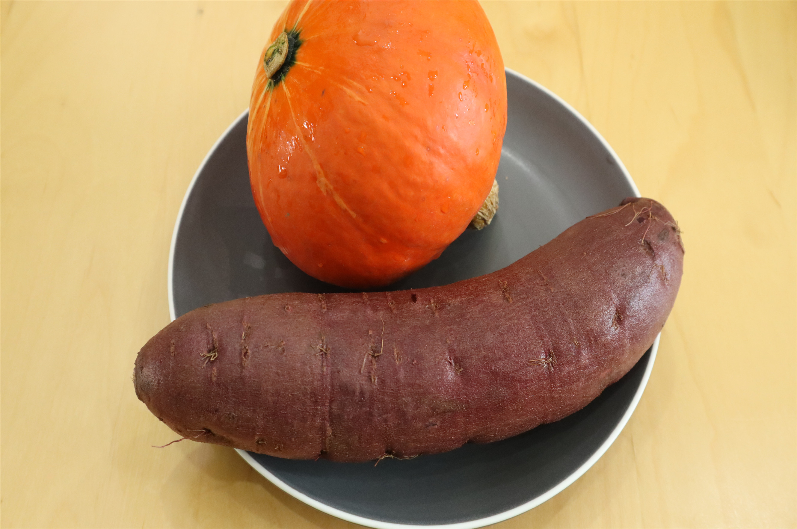 地瓜和南瓜这样做太好吃不用一滴油筷子一搅软糯香甜真解馋