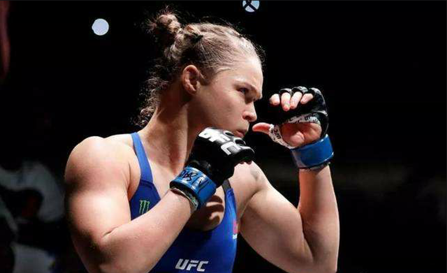 mma经典战:十字固女王,隆达罗西职业生涯的首败,惨遭对手ko