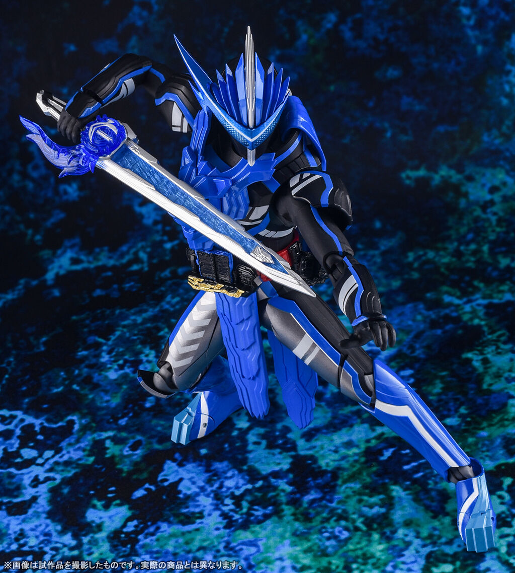 假面骑士圣刃shf假面骑士blades狮子战记