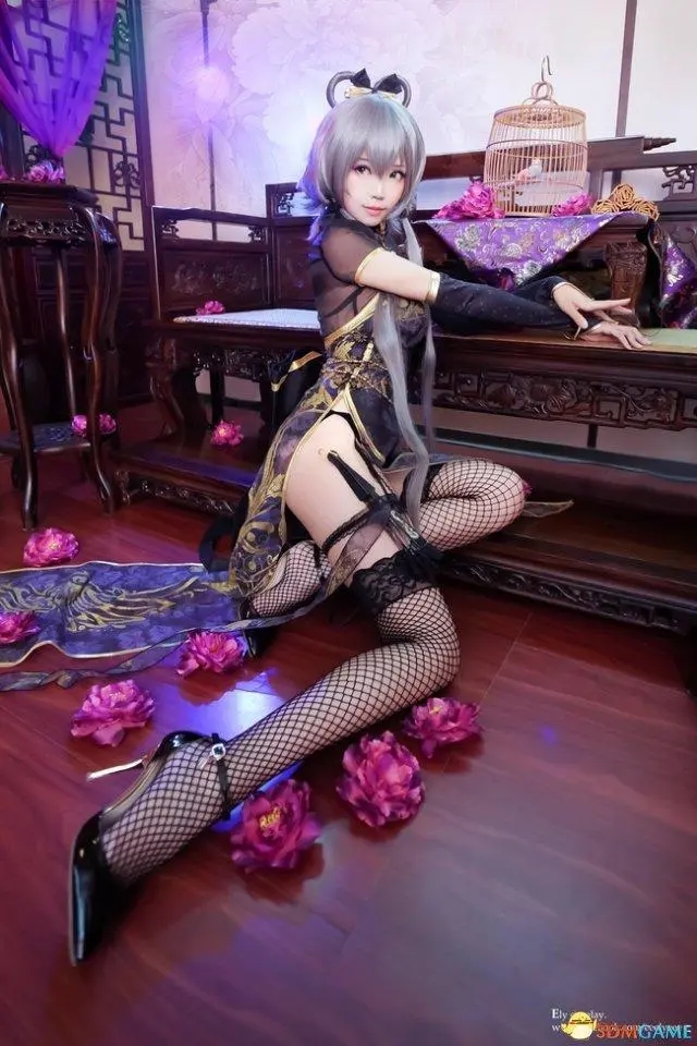 cos | 洛天依-金丝雀:金色丝味,雀雀欲试