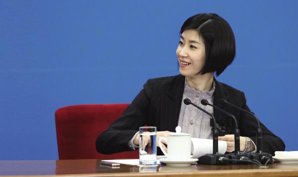 翻译天团 】中国外交部"四大美女"翻译官:张璐 ,张京,钱歆艺,姚梦 !!