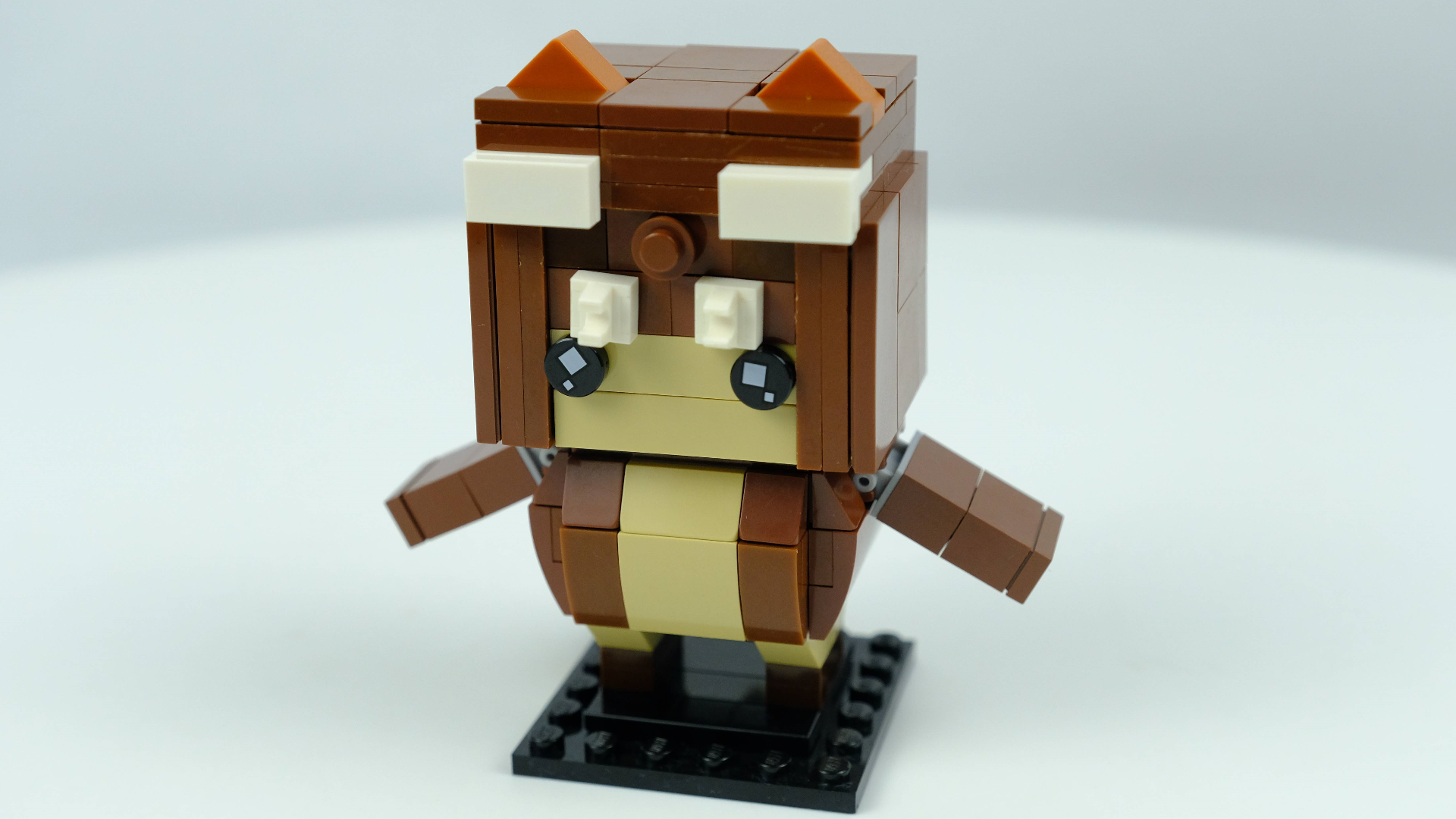 如何用简单的乐高积木搭建迷你世界里的熊孩子