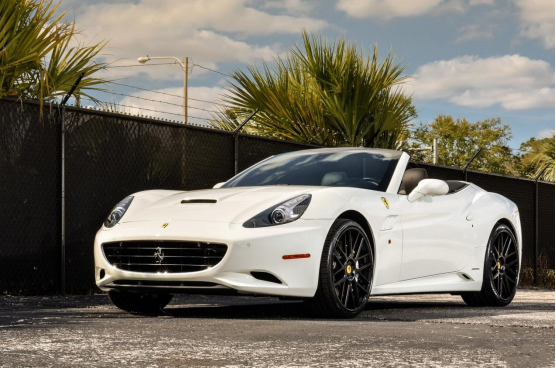 100w入手这辆加州敞篷大gt!检测师:车况美丽