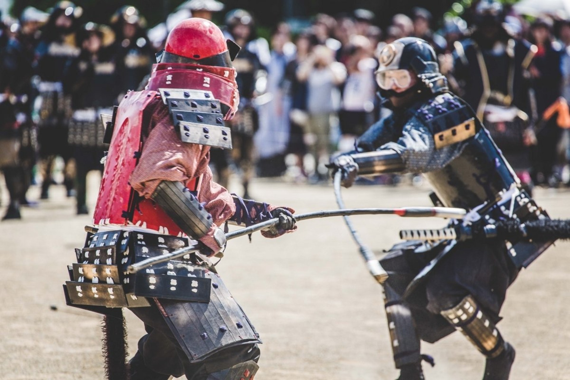 日本武士甲胄合战活动著甲埋身摔跤用短刀有原因